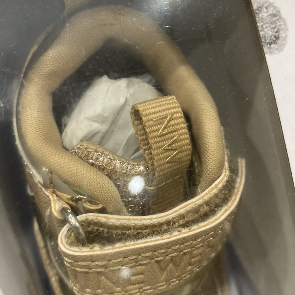 NWT.  Nine West, size 2, baby shoes. - Picture 8 of 10